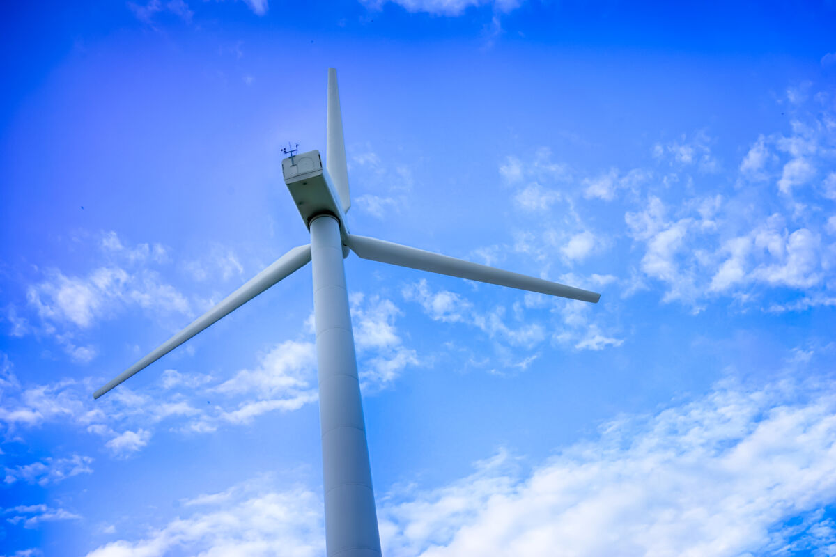In turbulent times, the EU must make up its mind on offshore wind in low and medium wind speed regions